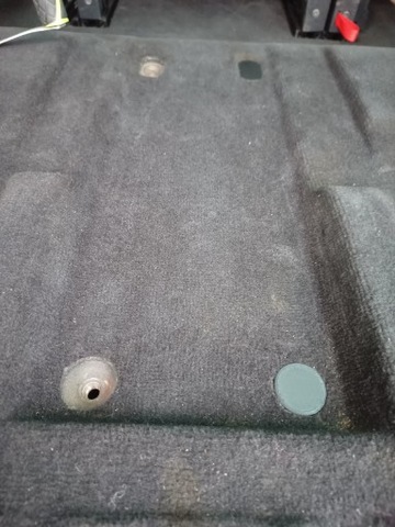 FORD GALAXY MKII BOUCHON POUR ORIFICES VIS SIÈGES ARRIÈRE - milautoparts.fr