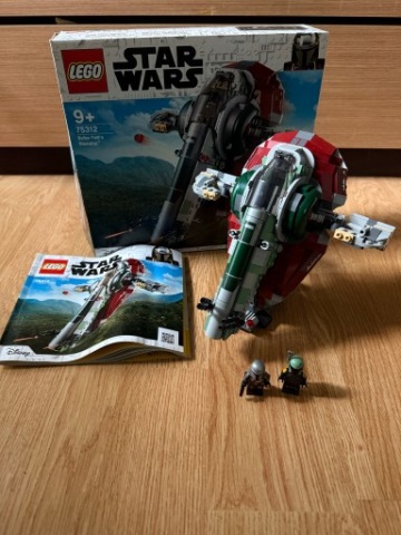LEGO Star Wars 75312 Slave One rozłożony