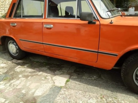 НАКЛАДКИ БІЧНІ ВЕЛИКИЙ FIAT 125P 