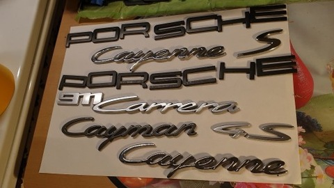 EMBLEMATY PORSCHE Carrera Cayman Tagra Macan  