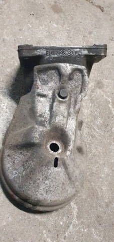 КРОНШТЕЙН ДВИГУНА ПОДУШКИ КРІПЛЕННЯ КРІПЛЕННЯ MERCEDES M111 W124 6012233004 