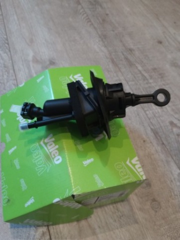 НАСОС ЗЧЕПЛЕННЯ VALEO 874377 DO FORD'A 