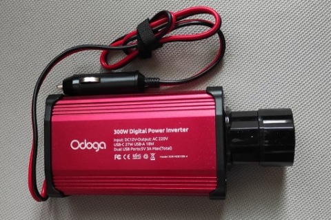 ПЕРЕТВОРЮВАЧ АВТОМОБІЛЬНА ТУРИСТИЧНЕ 12V/230V 300W USB, USB-C 5V 
