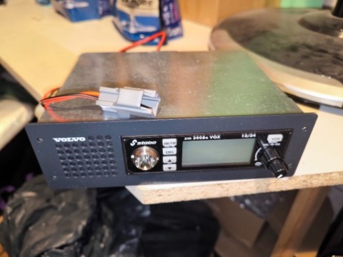 CB РАДІО STABO XM 3008E VOX 12/24 + АДАПТЕР VOLVO 