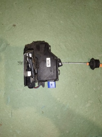 LOCK DOOR RIGHT 100% IN WORKING ORDER CABLE AUDI A3 8P  