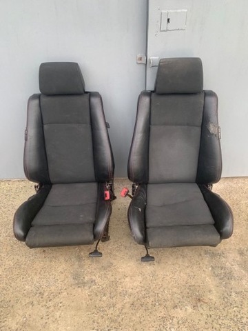 ASIENTOS BMW E30 TIPO DEPORTIVO CON CUPÉ PAR RECARO  