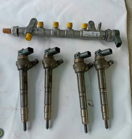 4X ФОРСУНКА BOSCH 0445110369 03L130277J AUDI SKODA VW SEAT 2.0 TDI 