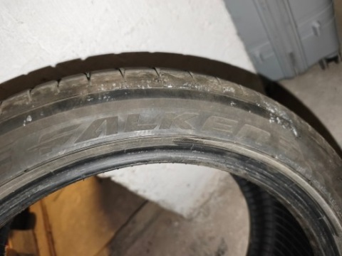 ШИНА ЛІТНЯ FALKEN AZENIS FK520 215/45/17 ЯК НОВА 