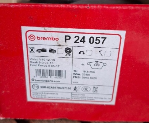 КОЛОДКИ ГАЛЬМІВНЕ BREMBO P 24 057 VOLVO SAAB FORD 