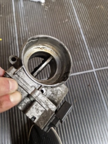 ДРОСЕЛЬНА ЗАСЛІНКА VW AUDI SKODA SEAT 03G 128 063J 
