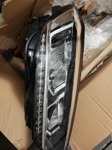 ФАРА VW TOURAN 5TB ПОВНИЙ LED (СВІТЛОДІОД) 15-,ФАРА ПРАВА 