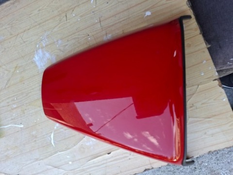 НАКЛАДКА NA ЗАДНЬОГО СИДІННЯ HONDA VFR 800 2002-2012 