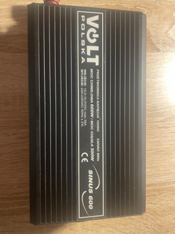 ПЕРЕТВОРЮВАЧ 12/230V SINUS 600/300W 