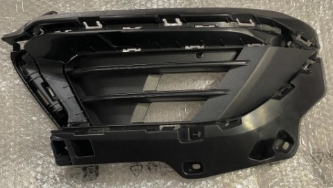 KIA SPORTAGE V РЕШІТКА БАМПЕР ПРАВИЙ ПЕРІД 86564-R2010 