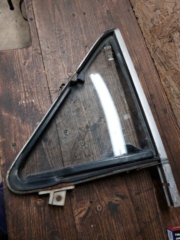 GLASS SIDE VENT WINDOW FLETNERKA FIAT 126P LEFT  