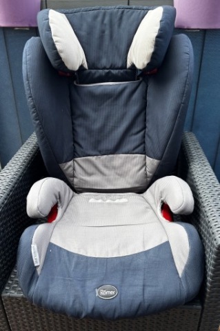 КРІСЛО АВТО ROMER KIDFIX 15-36 KG 