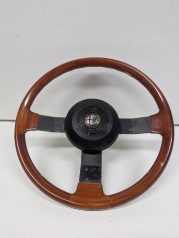 КЕРМО ДЕРЕВ'ЯНА 38CM ALFA ROMEO SPIDER GIULIA ALFETTA 
