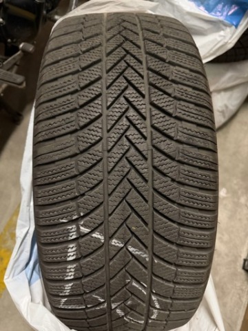 4x Bridgestone Blizzak LM005 245/45 R19 102 V XL, FR DOT:4823