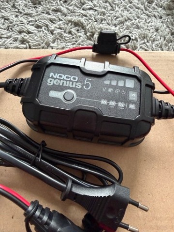 ЗАРЯДНИЙ ПРИСТРІЙ NOCO GENIUS 5. 