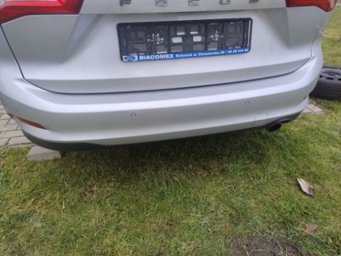 БАМПЕР ЗАД ЗАДНІЙ FORD FOCUS MK4 УНІВЕРСАЛ 2020R КОЛІР OJ СРІБНИЙ 