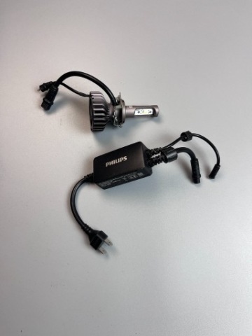 ЛАМПОЧКИ LED (СВІТЛОДІОД) PHILIPS H7 X-TREMEULTINON GEN2 КОМПЛЕКТ 