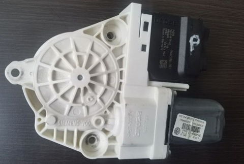 MOTEUR MODULE PORTIÈRE DROITE ARRIÈRE PASSAT CC RÉFECTION 2010 3C8959704B - milautoparts.fr