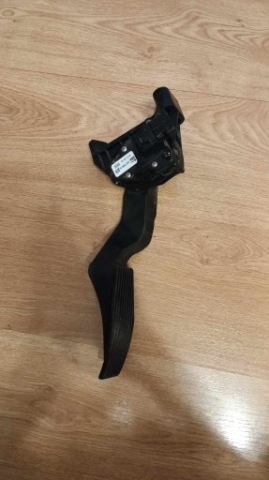 POTENCJOMETR/PEDAL ГАЗУ OPEL ZAFIRA B 9202341 