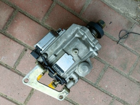 НАСОС BOSCH 0470504009 FRONTERA 2.2DTI 