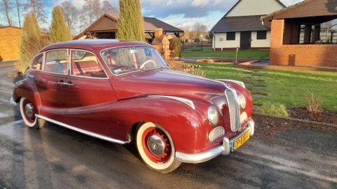 BMW 501A ZABYTKOWY КОЛІР BORDOWY