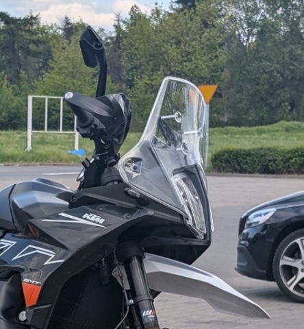 СТЕКЛО RADE GARAGE KTM 890 ADVENTURE (OD 2023) / SMT | КРЕПЛЕНИЕ GPS, СОСТОЯНИЕ В ОЧЕНЬ ХОРОШЕМ СОСТОЯНИИ 