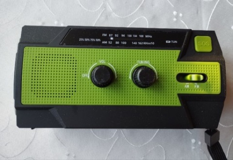 Urządzenie wielofunkcyjne radio, power bank, latarka, wysyłka 