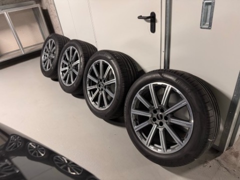 Pirelli PZ4 2023 285/45r20 AO1
