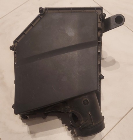 CASING FILTER AIR VOLVO 31439666  