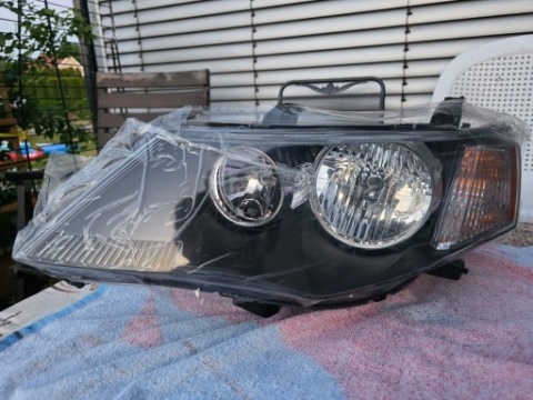 ФАРА MITSUBISHI OUTLANDER II 2007-NOWA ЛІВА ФАРА ПЕРЕДНЯ 8301A705 