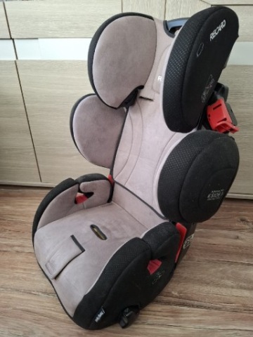 КРІСЛО RECARO YOUNG SPORT 15-36 KG БЕЗ ISOFIX 