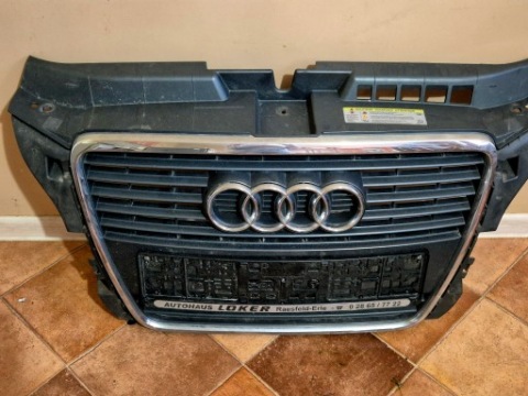 РЕШІТКА РЕШІТКА РАДІАТОРА ХРОМ AUDI A3 8P 8P0853651M СТАН ДУЖЕ ХОРОШИЙ СТАН 