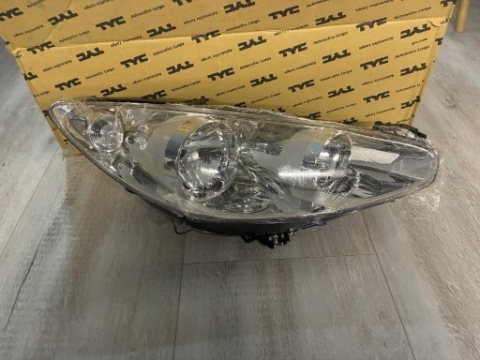 НОВА ПРАВА ФАРА TYC 20-14197-05-2 PEUGEOT 308 
