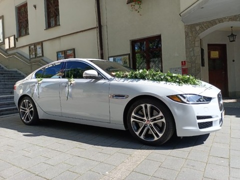 ШИНЫ ЛЕТНИЕ JAGUAR XE BARUM 225\/45R18 95Y XL FR фото