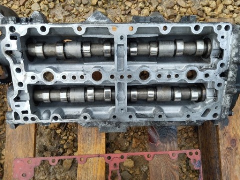КРИШКА КЛАПАНІВ ВАЛИ IVECO 504167975 FIAT 