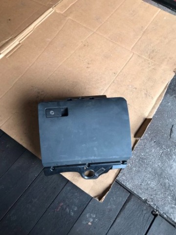 БАРДАЧОК ПАСАЖИРА ПАСАТ CC 08 3C1857114 