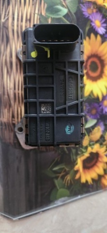 НАПРАВЛЯЮЧА ТУРБОКОМПРЕСОРУ 2.7TDI G060 6NW009483 
