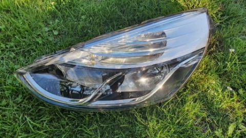 ОРИГІНАЛ ФАРА ЛІВИЙ ПЕРІД RENAULT CLIO IV 2012-2020 260601850R 