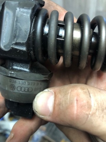 НАСОС-ФОРСУНКА 1.9 TDI 038 130 073 B A 