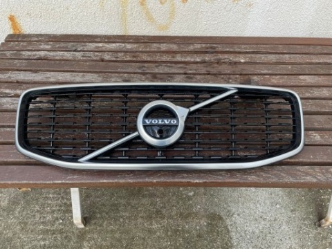 РЕШІТКА РАДІАТОРА РЕШІТКА VOLVO XC60 II КАМЕРА 31457464 