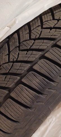 4 PIEZAS LLANTA DEZENT +FULDA NEUMÁTICOS 215/70R16 100T  