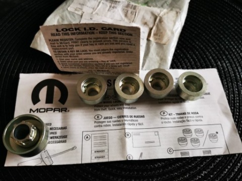 ГАЙКИ СЕКРЕТКИ MOPAR CHRYSLER PACIFICA M12X1, 5 