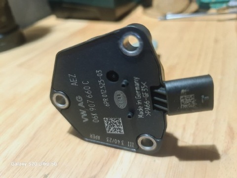 SENSOR NIVEL ACEITES NUEVO  VW AUDI  06K907660C  