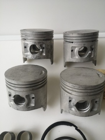 PISTONS FIAT 125P  