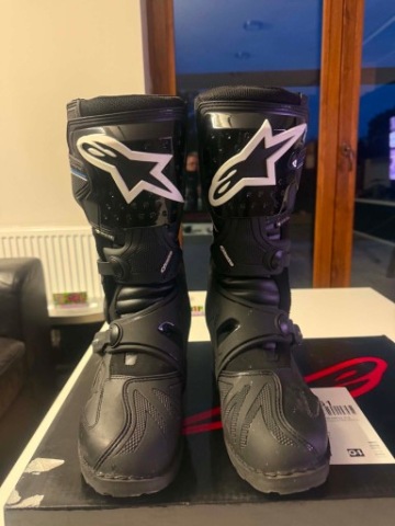 ПРОДАМ ВЖИВАНІ ВЗУТТЯ ALPINESTARS TOUCAN GORETEX ROZMIAR:42/8/26.5 