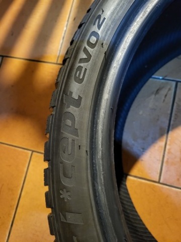 ШИНИ ЗИМОВІ HANKOOK I*CEPT EVO 2 265/35 R20 99W M+S 
